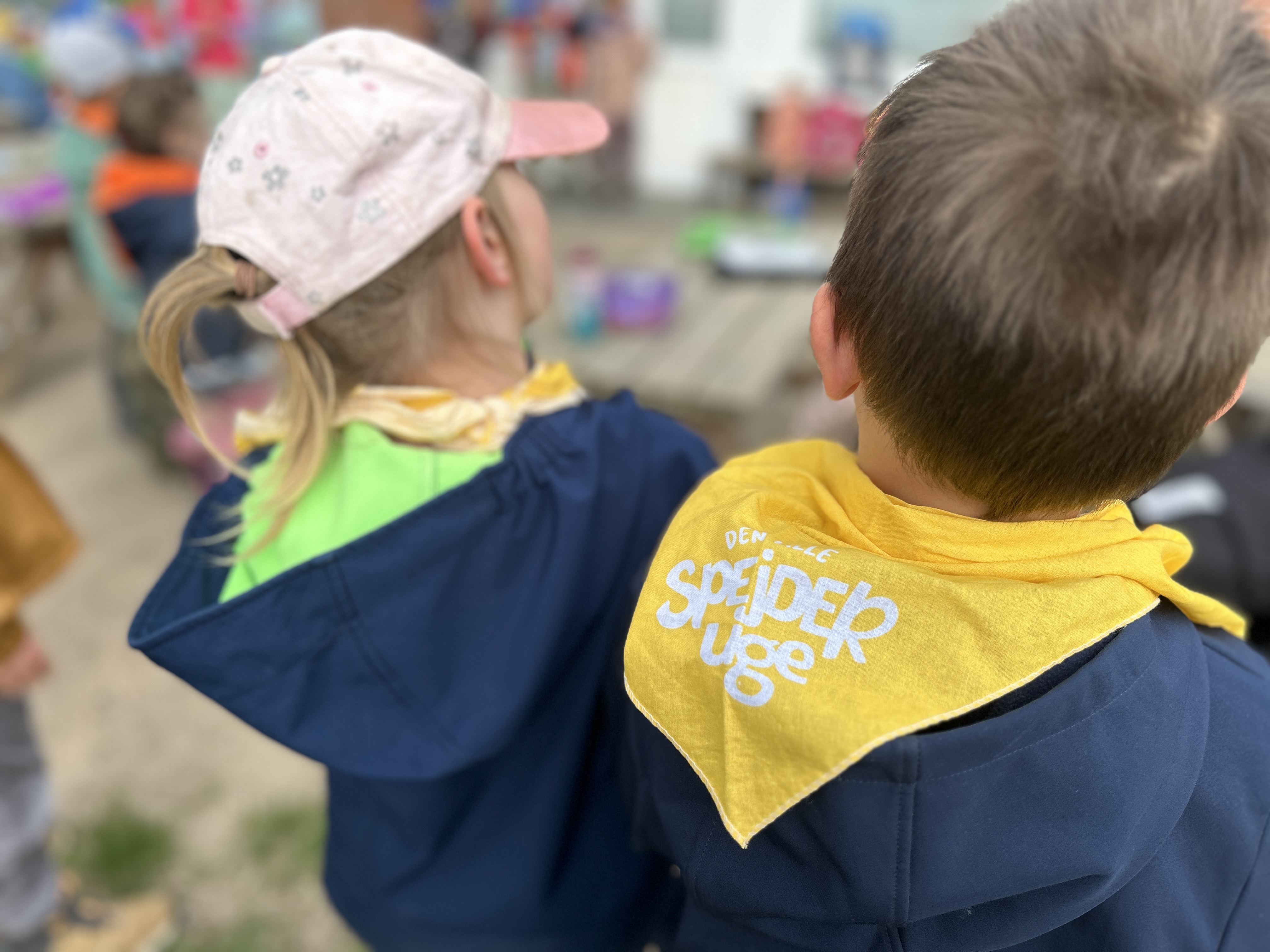 Dus med udelivet på spejdermaner